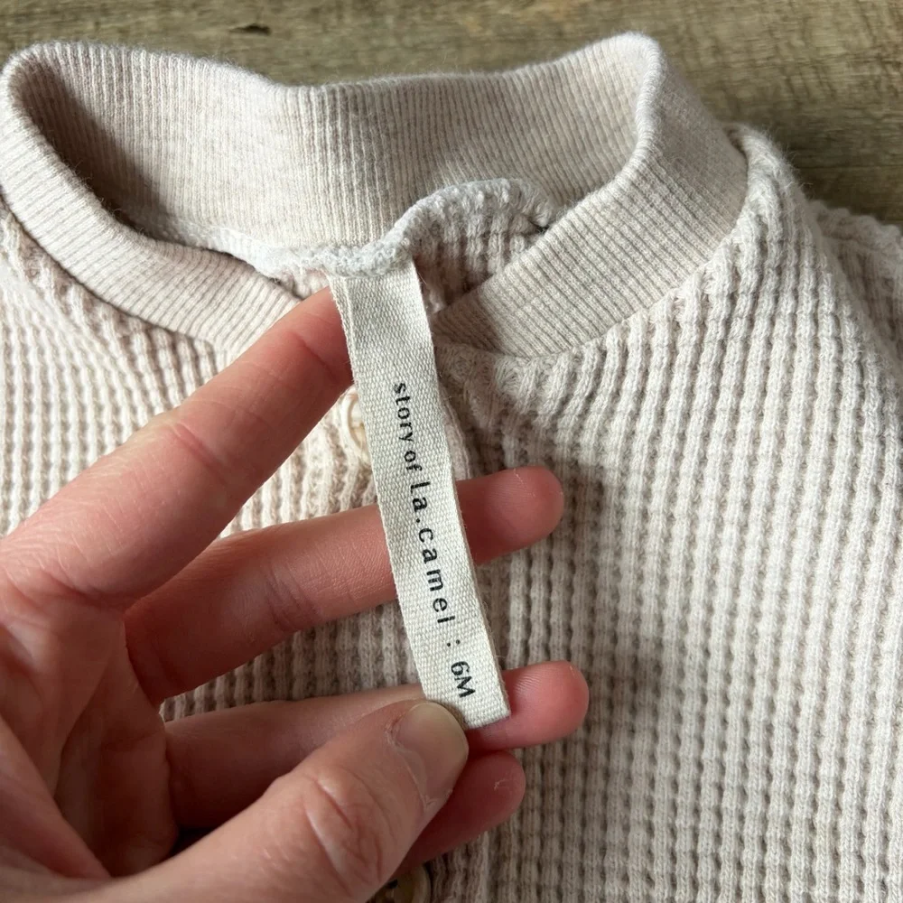 La Camel 6M Cotton Blend Waffle Knit Button Detail Romper Onesie Minimalist